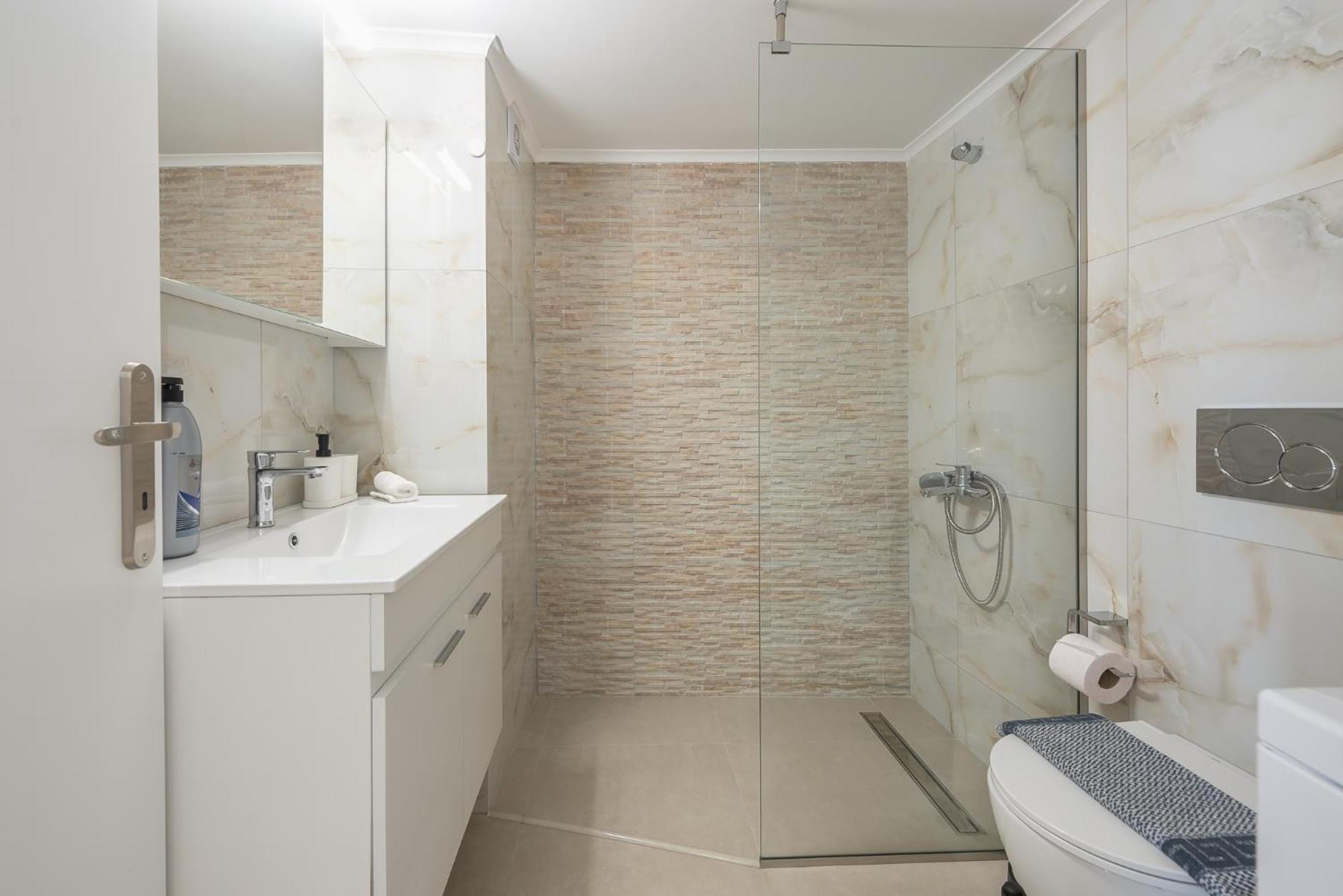 Kastela's Harbor Retreat With Jacuzzi Apartment Piraeus
