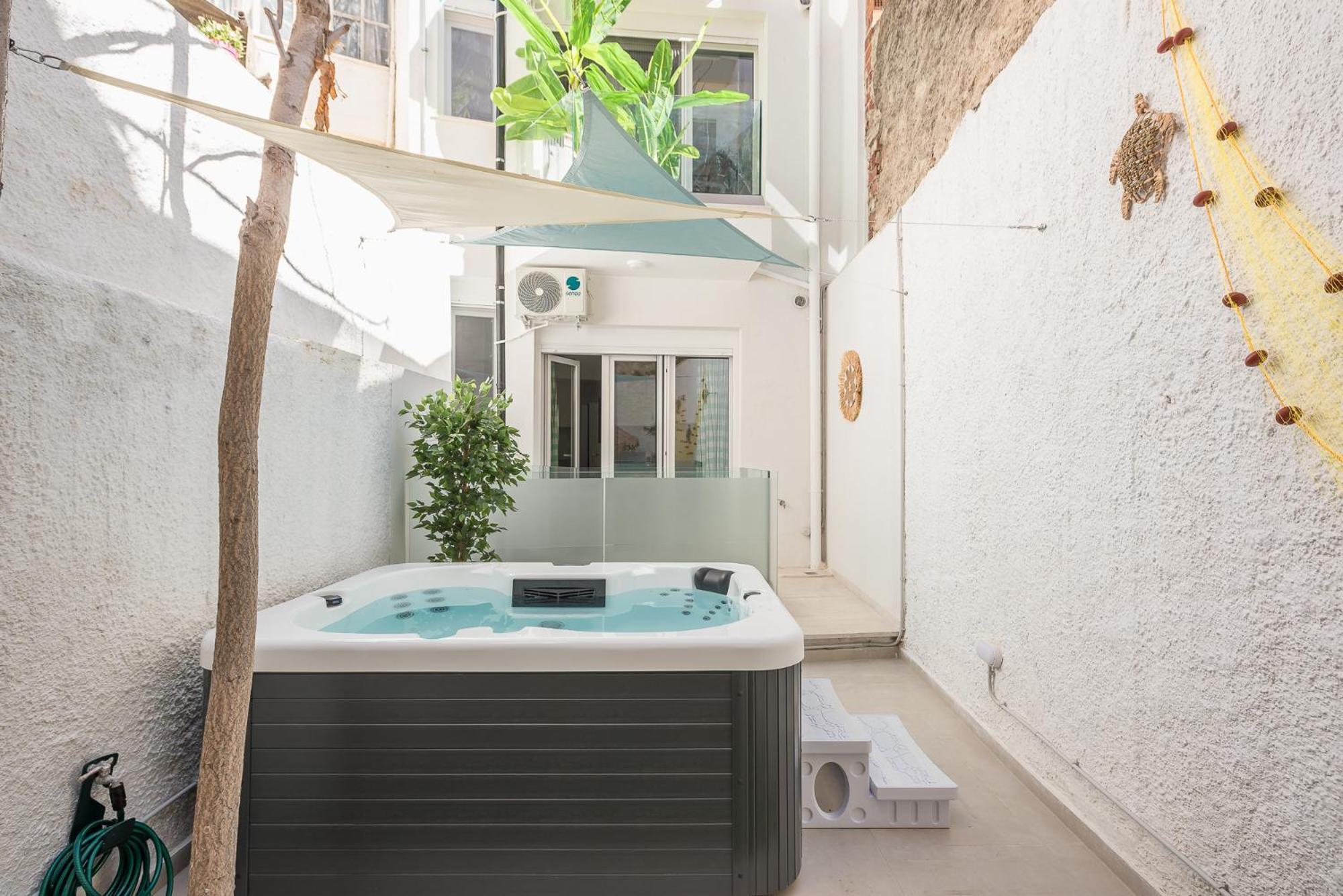 Kastela's Harbor Retreat With Jacuzzi Апартаменты