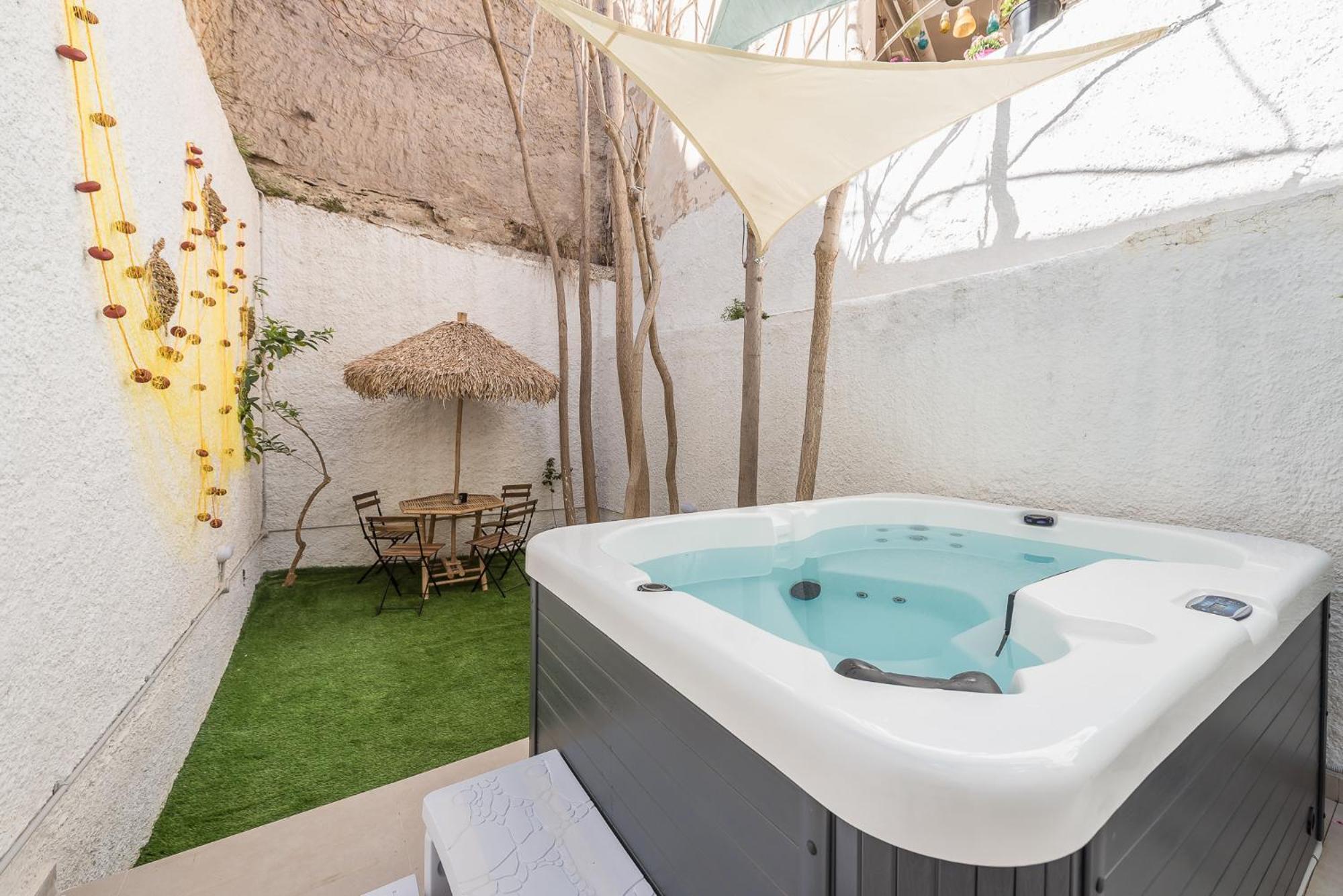 Kastela's Harbor Retreat With Jacuzzi * Piraeus