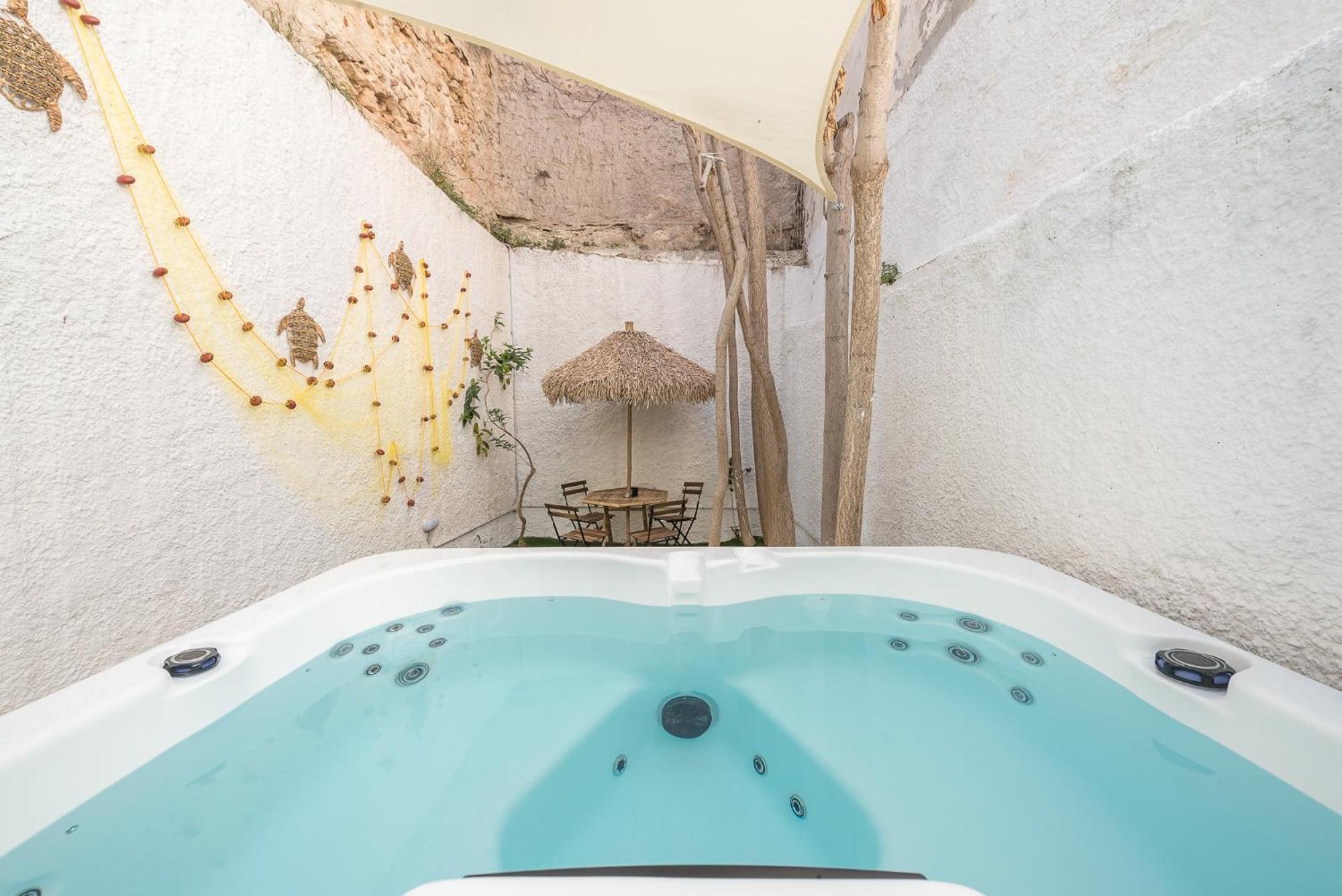 Kastela's Harbor Retreat With Jacuzzi Apartment Piraeus